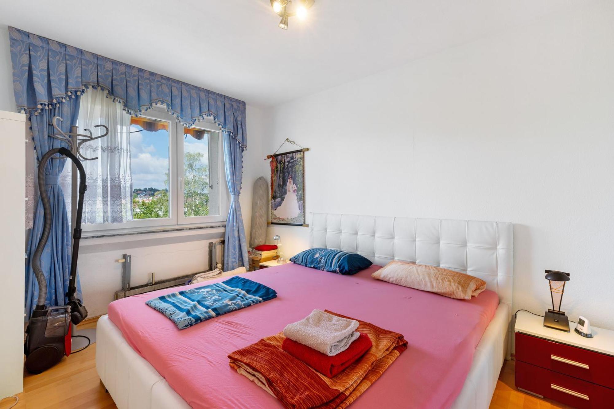 Helle, Ruhige Dachwohnung Eningen unter Achalm Exterior foto
